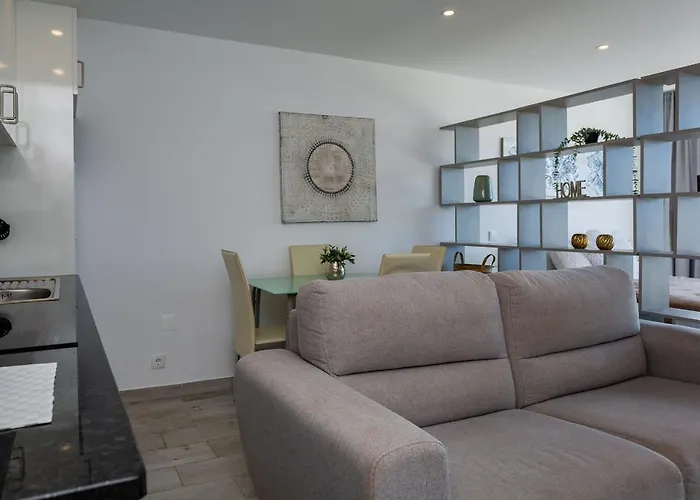 Oakland W/ Sea View By Lovelystay *