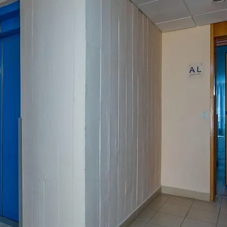 Oakland W/ Sea View By Lovelystay *